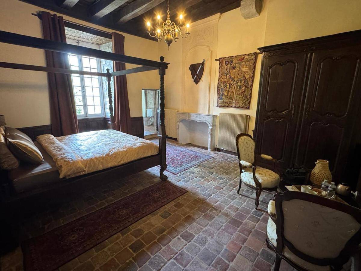 Chambres au Château de la Mothe de Vicq - Allier, à proximité de Vichy in Vicq, Région de Montluçon
