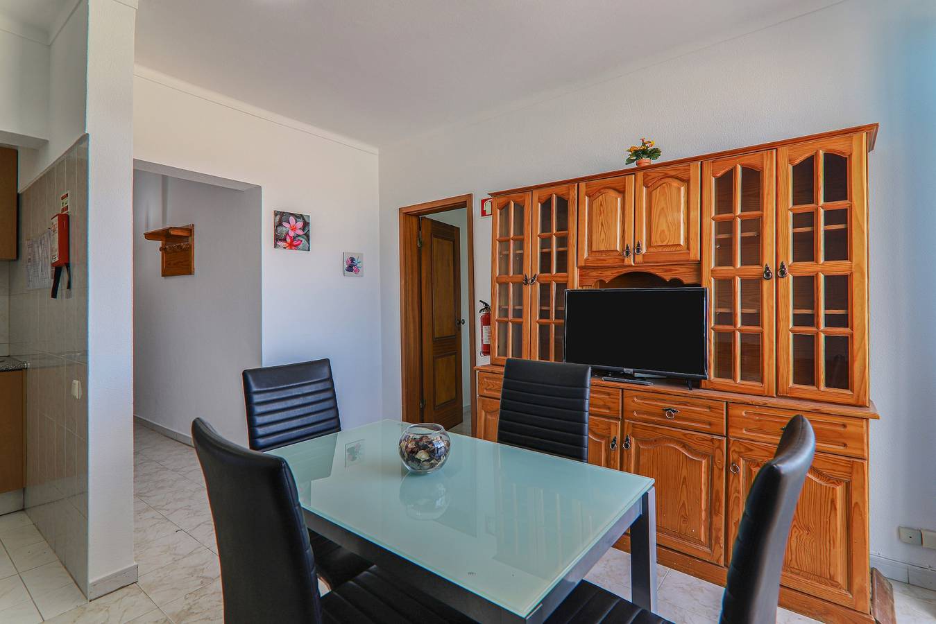 Geheel appartement, Appartement Torre Sol 909 aan het Strand met Zwembad, Tuin en Balkon in Armação de Pêra (costa), Armação de Pera