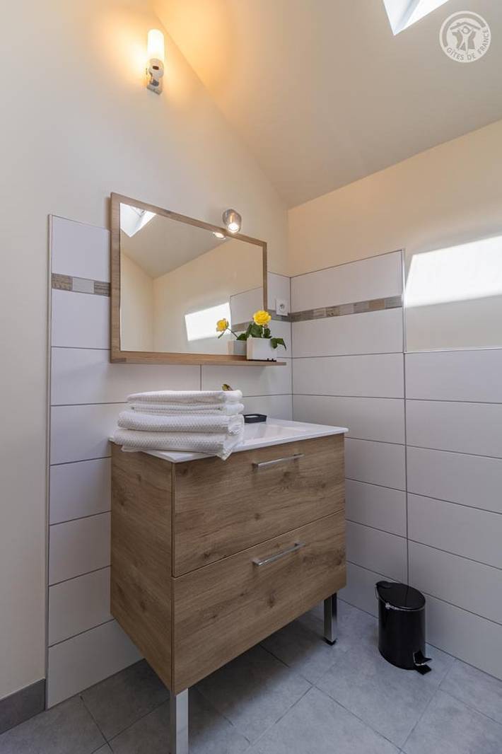 Gîte pour 2 personnes, avec jardin dans La Biolle - 4