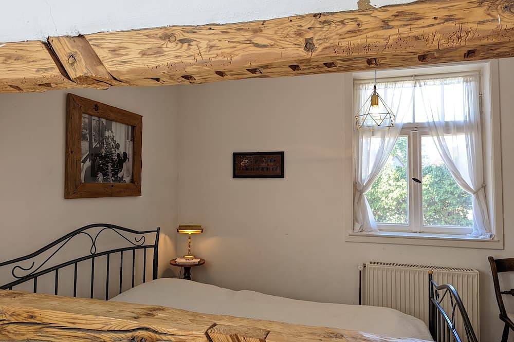 Romantic country idyll - former inn with large garden, fireplace, near the forest and lake in Lenzen (Elbe), Prignitz