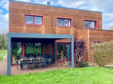 Cottage pour 8 personnes, avec jardin à Vildé-Guingalan