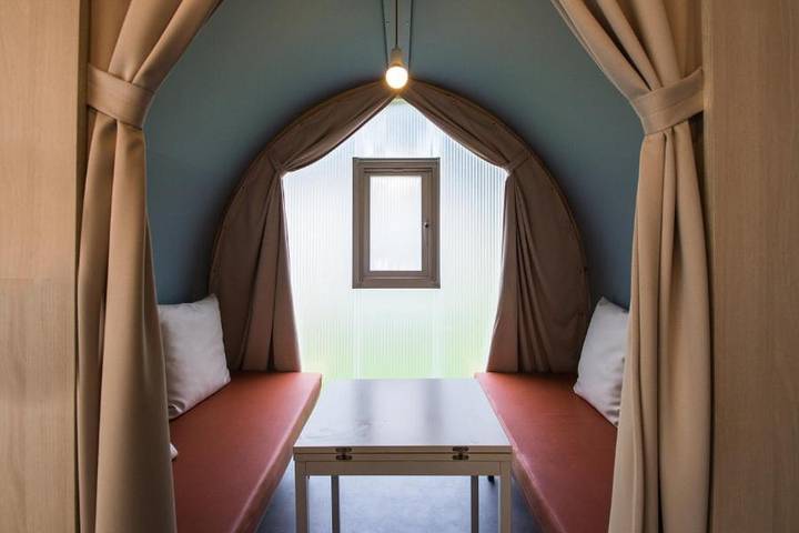 Camping pour 3 personnes, avec terrasse et piscine
