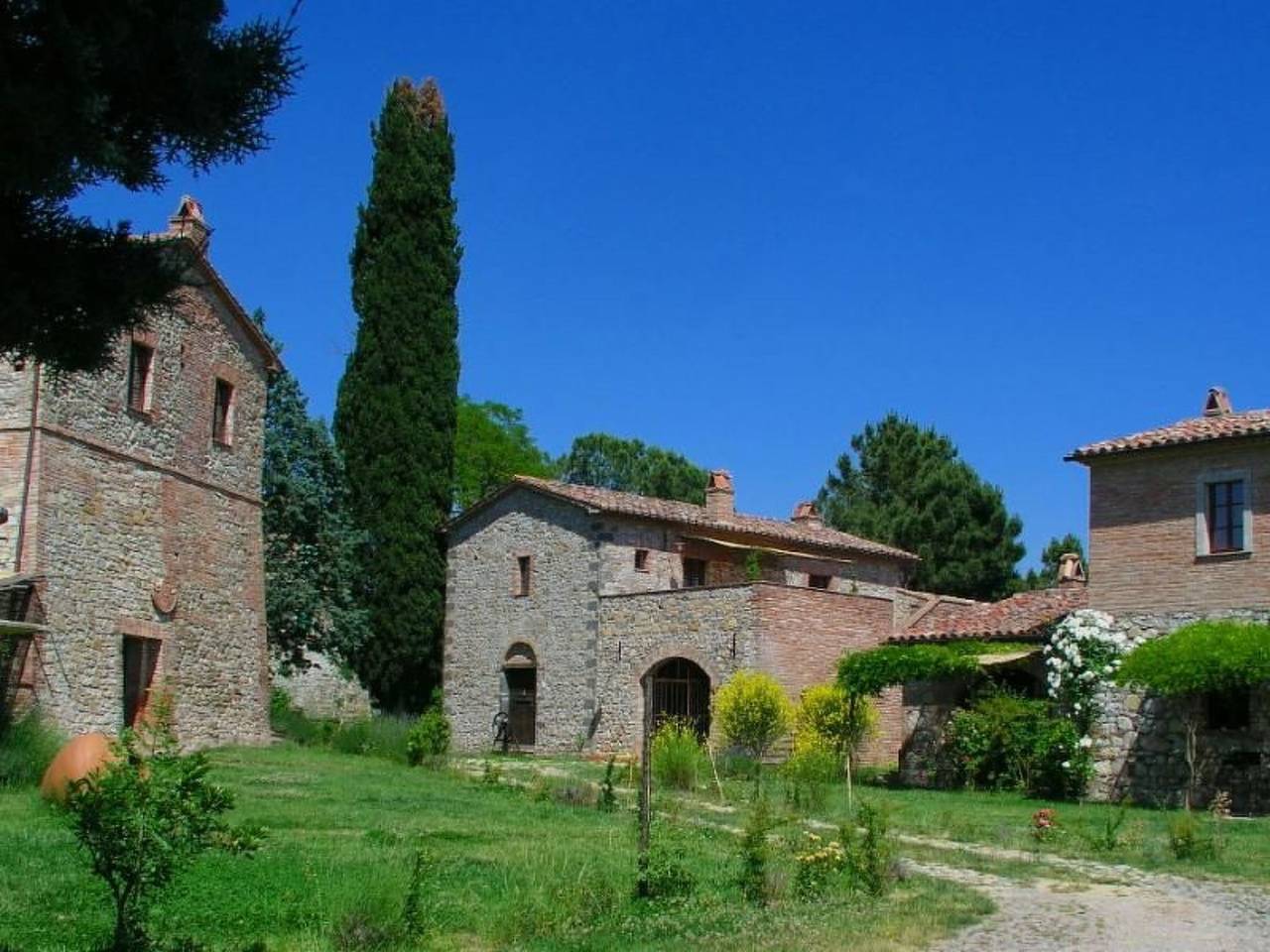 Ganze Wohnung, Auf zwei Etagen mit eigener Laube in Monteleone d'Orvieto, Perugia Provinz