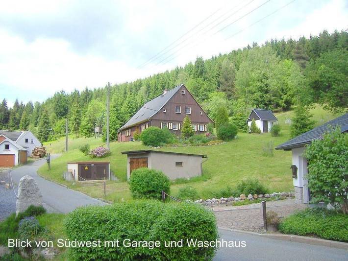 Ferienhaus für 6 Personen, mit Terrasse und Garten sowie Ausblick in Klingenthal