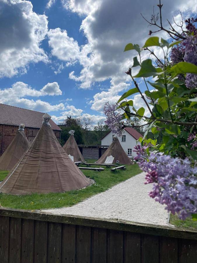 Camping für 4 Personen, mit Terrasse und Garten sowie Pool und Ausblick im Spreewald