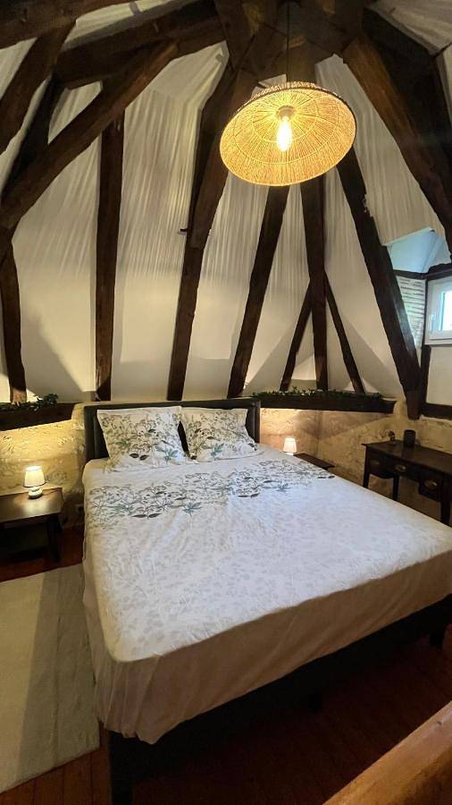 Chambre d’hôte pour 2 personnes, avec vue ainsi que piscine et jardin à Monflanquin - 2