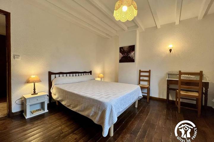 Location de vacances pour 5 personnes, avec jardin à Limousis - 2