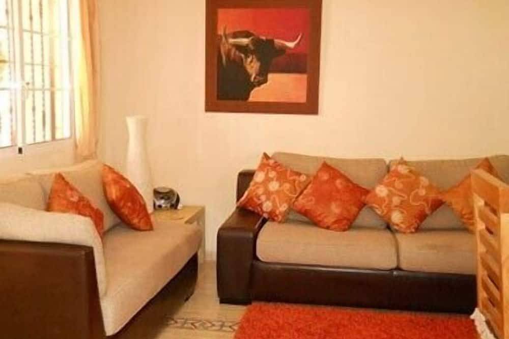 Villa de lujo con aire acondicionado, wi-fi y piscina privada, cerca de la playa in Playa Moncayo, Guardamar del Segura