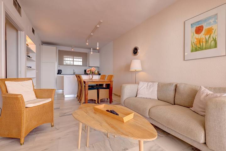 Ferienwohnung für 4 Personen, mit Kinderpool und Balkon in Estepona - 3