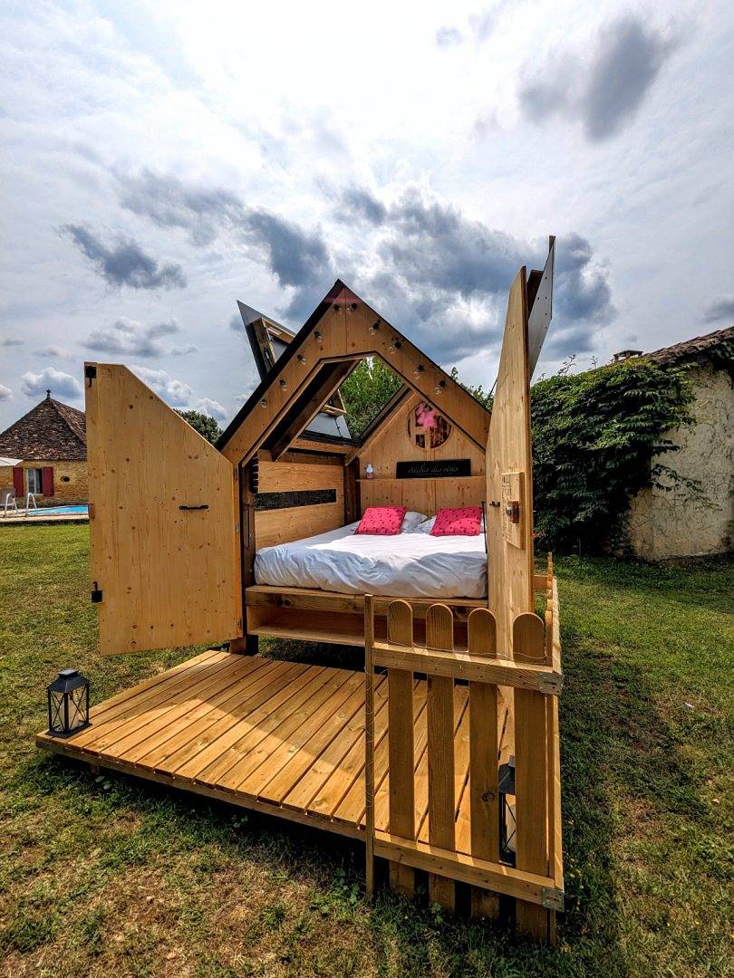 Nuit insolite en Hutte aux Étoiles in Sainte-Croix (France), Périgord Pourpre