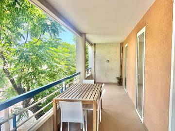 Gîte pour 6 personnes, avec terrasse et vue, animaux acceptés dans Port Des Salettes Carqueiranne
