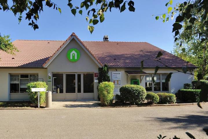 Hôtel pour 2 personnes, avec Terrasse et Jardin à Viriat