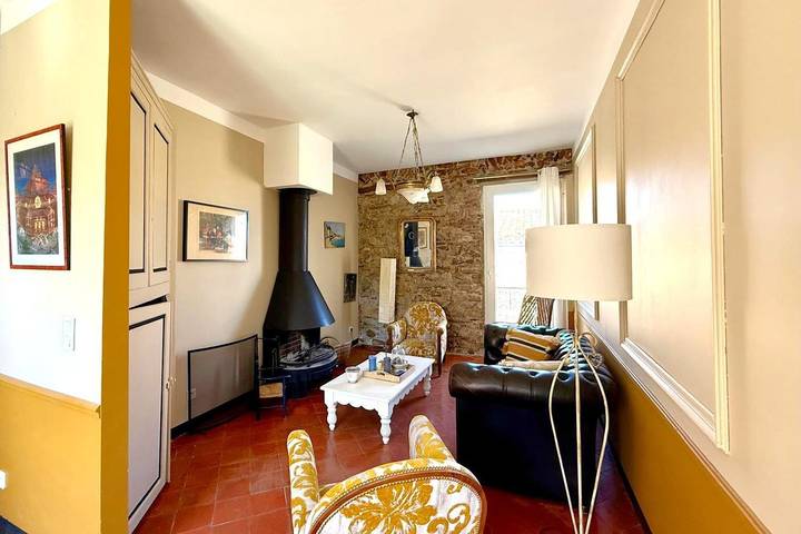 Gîte pour 8 personnes, avec terrasse ainsi que piscine et jardin, animaux acceptés à Tuchan - 4