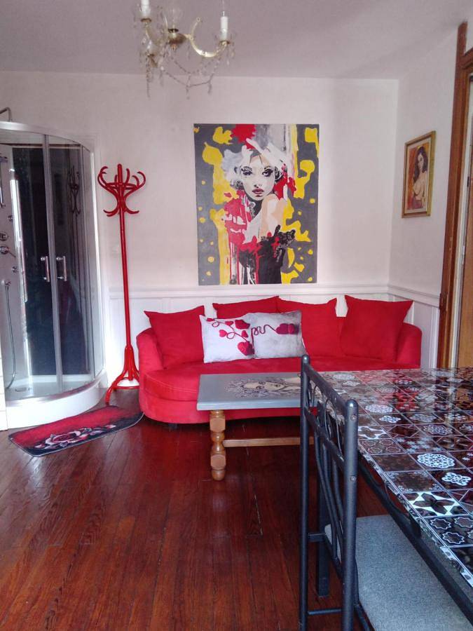 Location de vacances pour 2 personnes, avec balcon et jardin, adapté aux familles à Bransat - 3