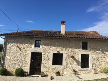 Gîte pour 4 personnes, avec jardin à Gabillou