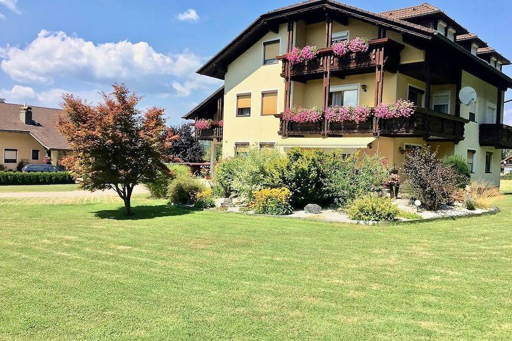 Entire apartment, Vacation apartment 3 - Holiday apartment Wutte Josefine in Karavanke in Pohorje, Sankt Kanzian am Klopeiner See