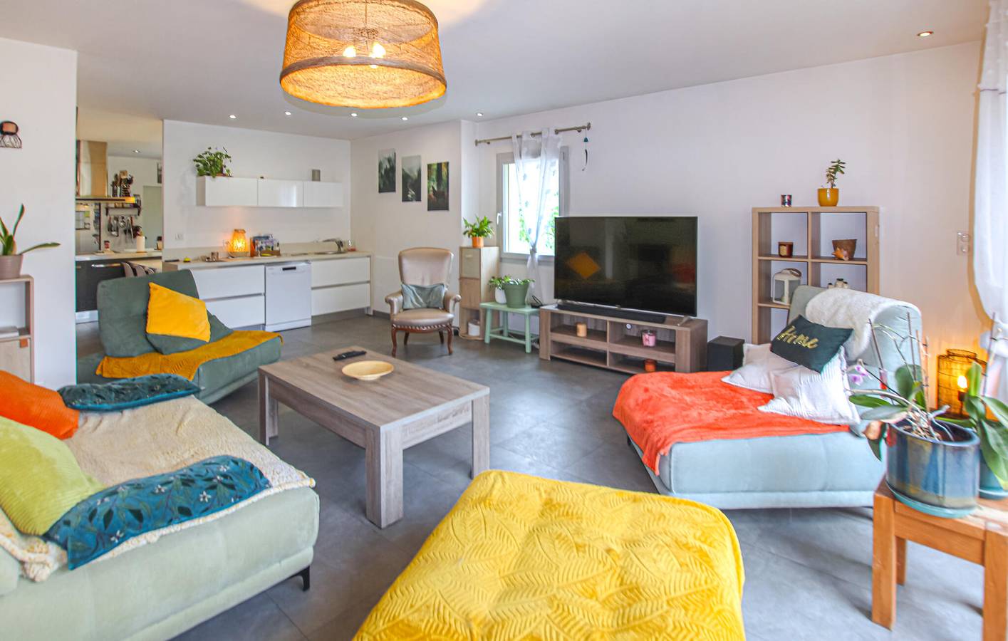 Encantador apartamento cerca del río L'Eyrieux, con wifi y aparcamiento in Saint-Fortunat-sur-Eyrieux, Privas