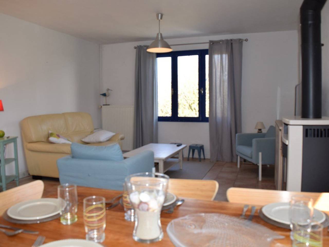 Cozy Beachside Home with Terrace, 5 Guests, Near Shops and Beach in La Guérinière, Noirmoutier