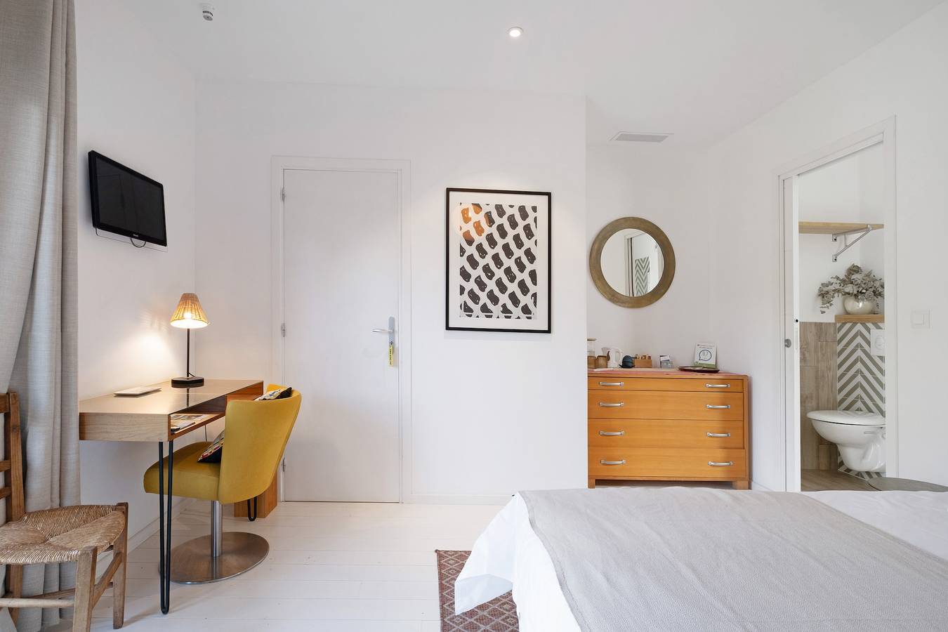Chambre d’hôtes le125b, chambre de l’olivier, entre mer et montagne in Auribeau-sur-Siagne, Côte méditerranéenne (France)