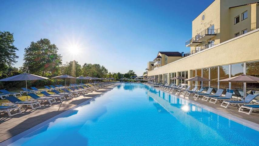 Ferienhaus für 3 Personen, mit Sauna und Garten sowie Ausblick und Pool in Bad Gögging