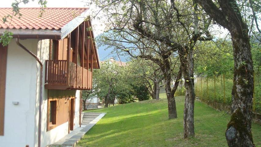 Gîte pour 2 personnes, avec Jacuzzi ainsi que Jardin et Sauna à Paluzza