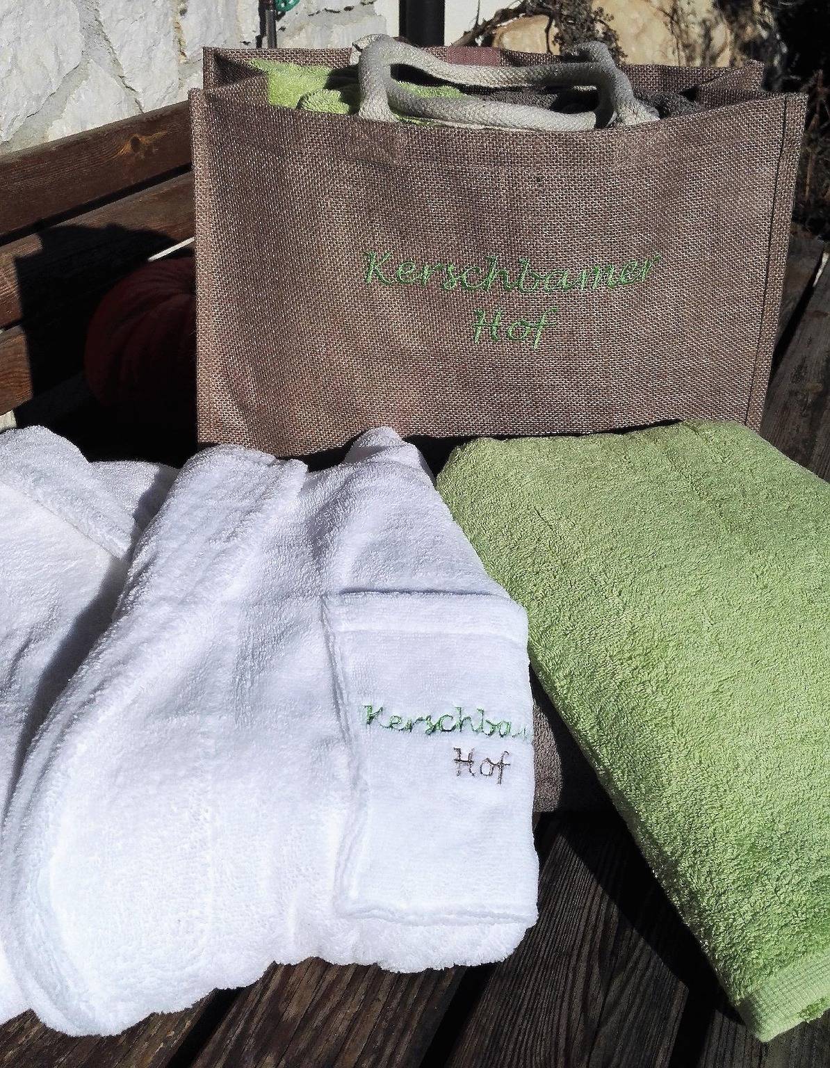 Ganze Ferienwohnung, Kerschbamerhof Fewo Pink Lady mit Panoramablick in Kurtatsch an der Weinstraße, Nonsberggruppe