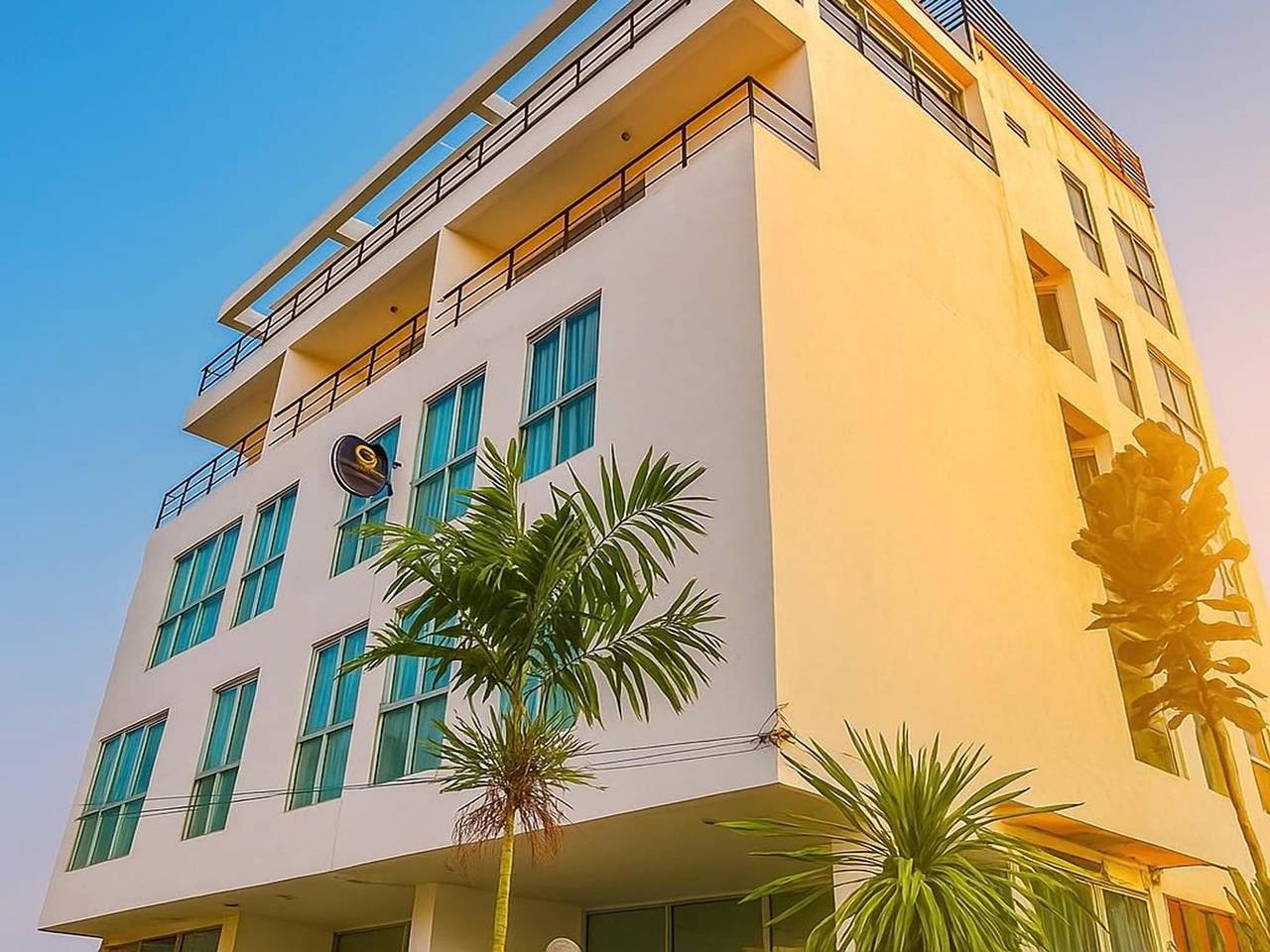 Cozy Twin Escape | Light-Filled Bangkok Hideaway in Bangkok, Thailand