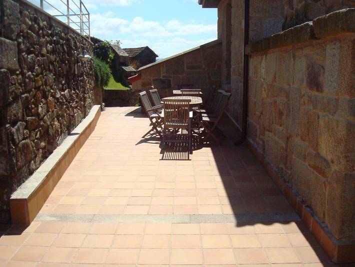 Casa rural para 13 personas, con piscina además de terraza y jardín, Se admiten mascotas en Comarca de Pontevedra - 2