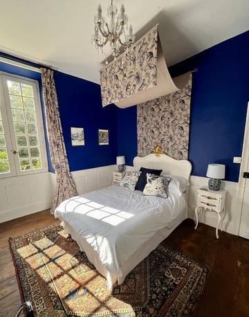 Chambre d’hôte pour 2 personnes, avec terrasse ainsi que jardin et vue à Lanouaille