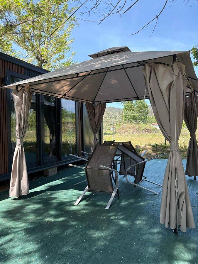 Camping für 4 Personen, mit Balkon und Terrasse sowie Garten und Ausblick in Chalkidiki
