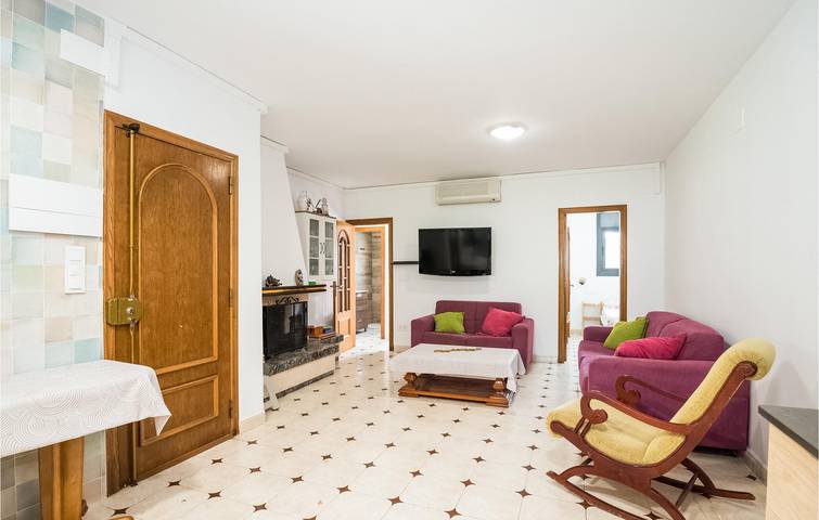 Apt 110 confortable près de la plage de Cal Guinovart avec AC, piscine et WiFi in Roda de Berà, Costa Dorada