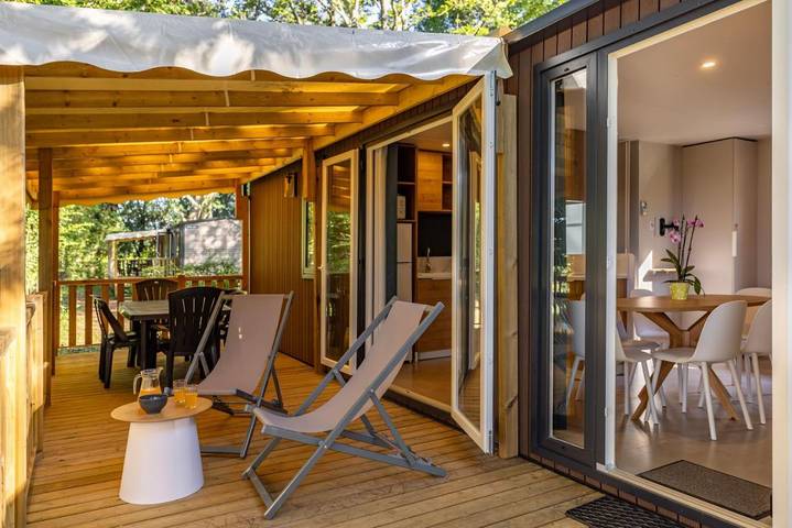 Location de vacances pour 6 personnes, avec Terrasse ainsi que Vue sur le lac et Vue dans Plan D Eau De Rouffiac