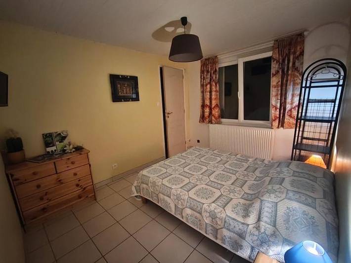 Chambre d’hôte pour 4 personnes, avec Terrasse ainsi que Jardin et Vue à L'Isle-Jourdain