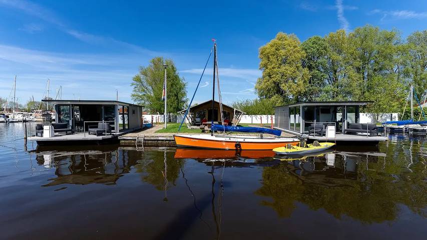 Boot für 5 Personen, mit Terrasse in Friesland - 2