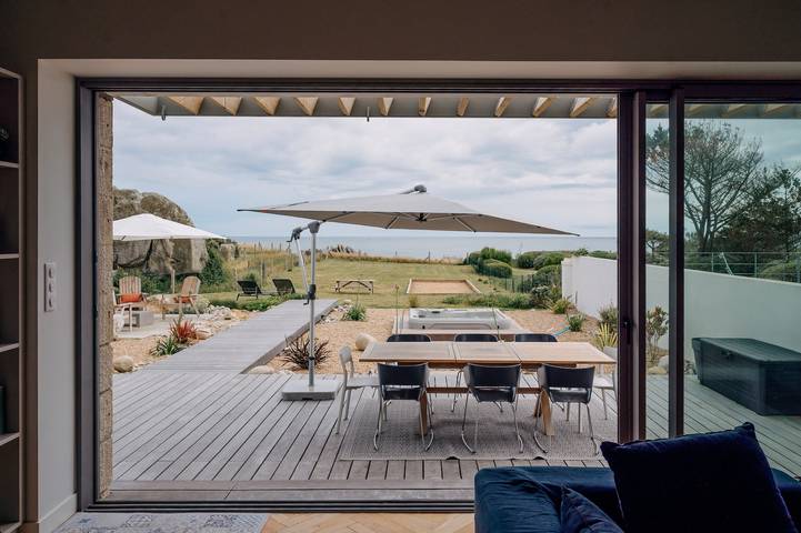 La Perle, maison 6 p, vue sur mer 180, jacuzzi in Lesconil, Plobannalec-Lesconil