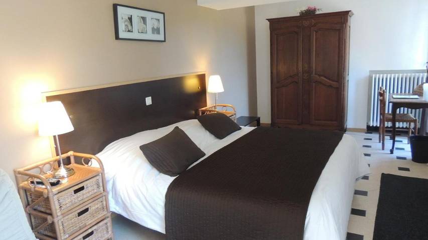 Hôtel pour 4 personnes, avec sauna ainsi que jardin et jacuzzi à Clécy - 2