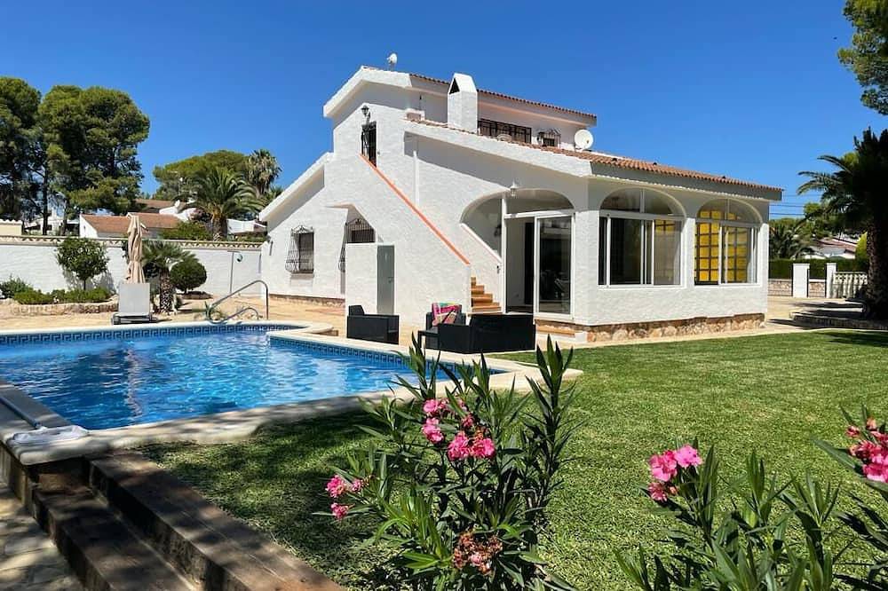 Pretty villa with swimming pool near the sea (200m) in Cala Mosques (Terres de l'Ebre), La Ametlla de Mar