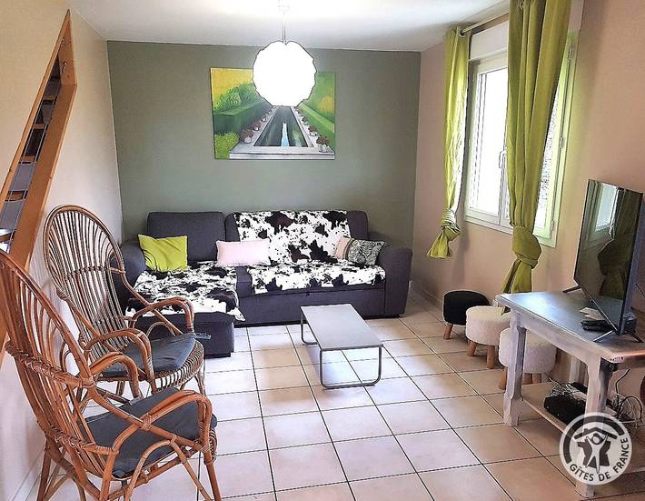 Gîte pour 9 personnes, avec jardin, animaux acceptés dans Rhône - 4
