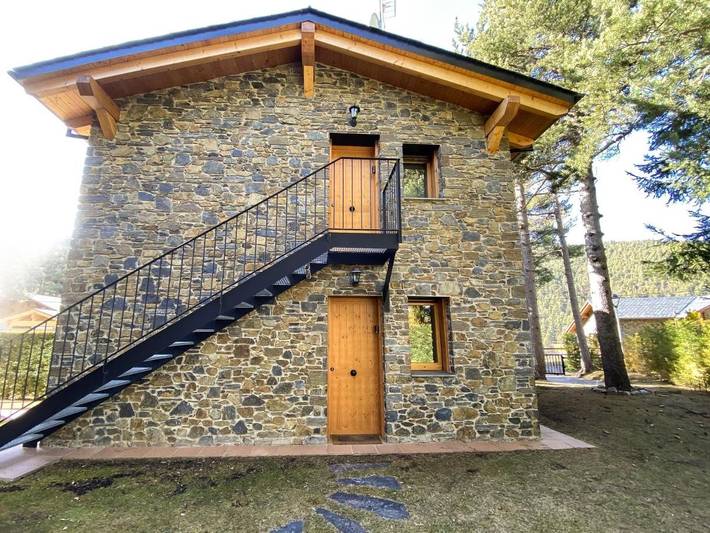 Casa rural para 8 personas, con Terraza además de Jardín y Vistas en Baixa Cerdanya