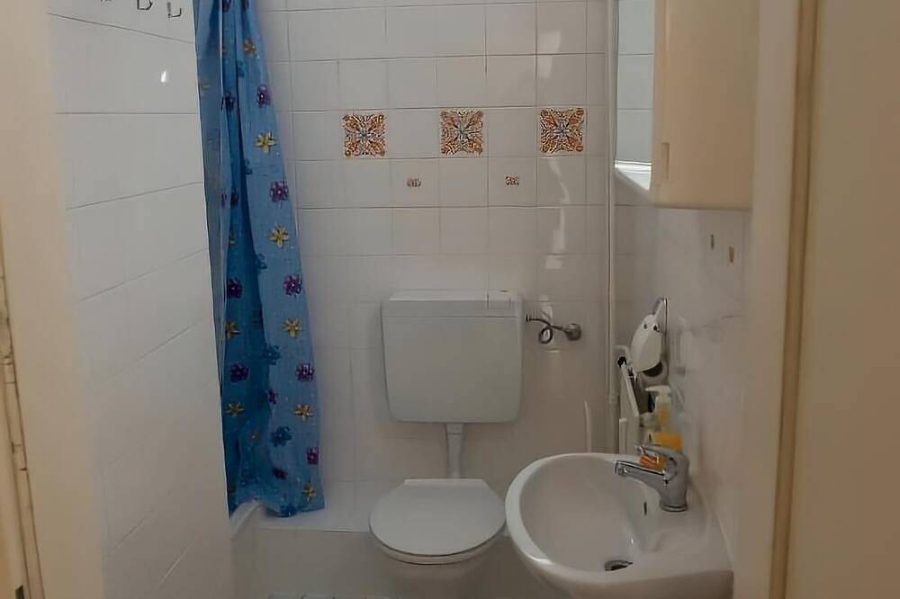 Ganze Wohnung, Private Maisonette in Berlin's most central district next to the river Spree in Moabit Berlin, Berlin
