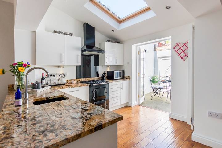 Cottage for 6 people, with pets in York