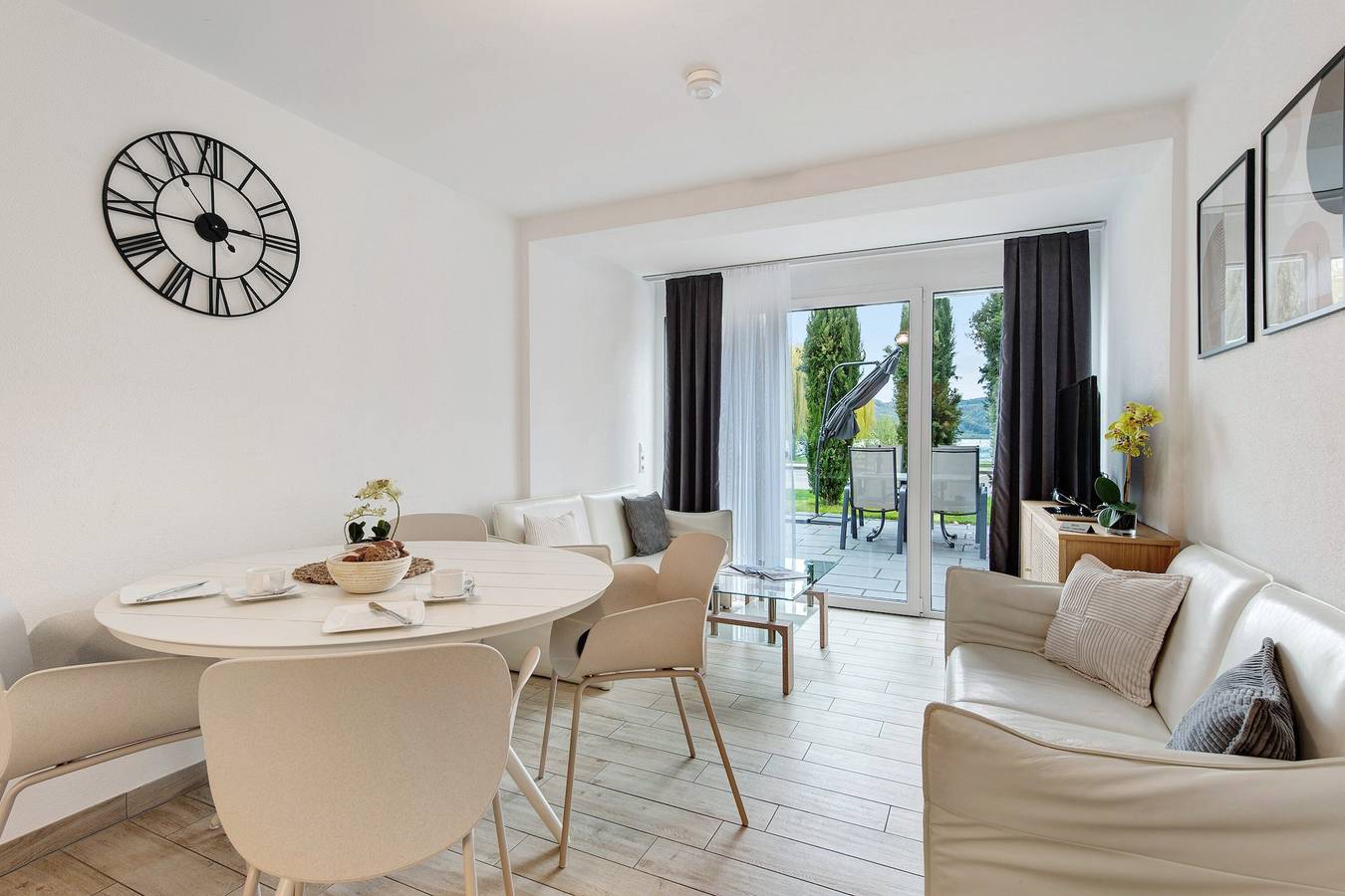 Ganze Wohnung, Deluxe-Apartment Haldenhof mit Seeblick, Terrasse, Grillmöglichkeit und Wi-Fi, 58qm in Bodman in Bodman-Ludwigshafen, Obersee (Bodensee)