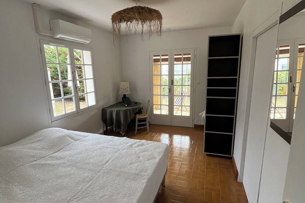 50 meters from the sea, Villa Kergal, sleeps 6 in La Brée-les-Bains, Côte de Beauté