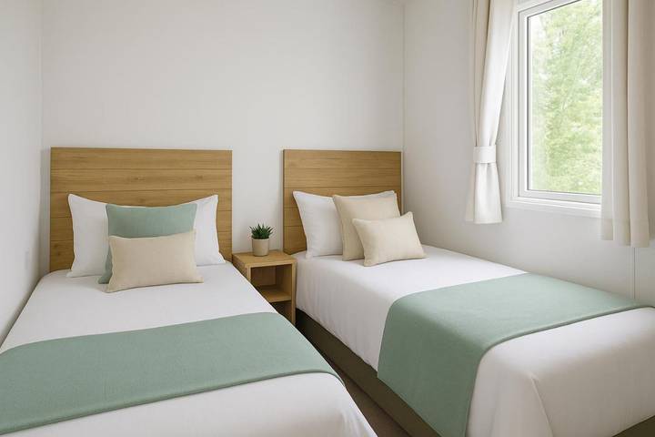 Camping for 7 people, with Garden and Pool in Mersea Island
