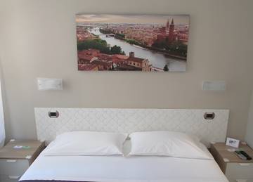 Casa De Huéspuedes para 2 Personas en Verona, Montañas Garda, Foto 1