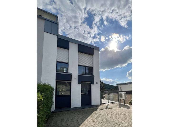 Ferienhaus für 4 Personen, mit Sauna und Ausblick sowie Garten und Balkon im Nationalpark Eifel
