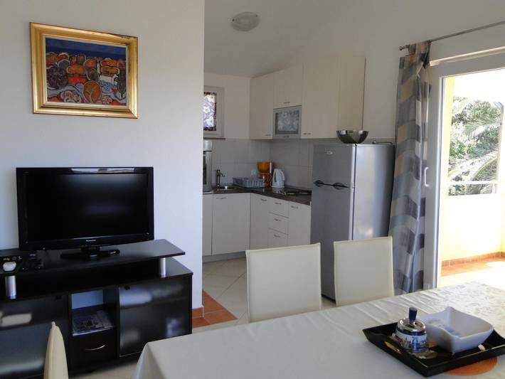 Ganze Wohnung, Wohnung "Niva 2" mit Blick auf das Wasser in Art, Rogoznica