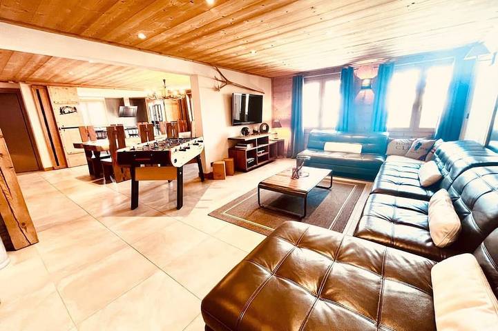 Chalet pour 7 personnes, avec jardin ainsi que sauna et terrasse, animaux acceptés à Demi-Quartier