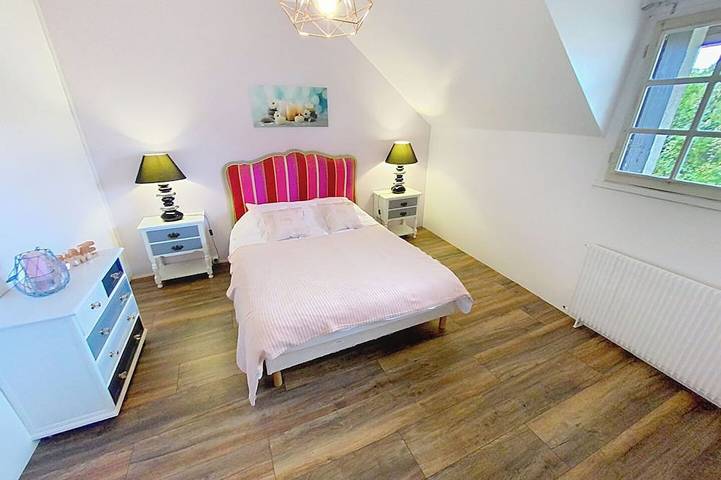 Location de vacances pour 7 personnes, avec jardin et terrasse à Thury - 2