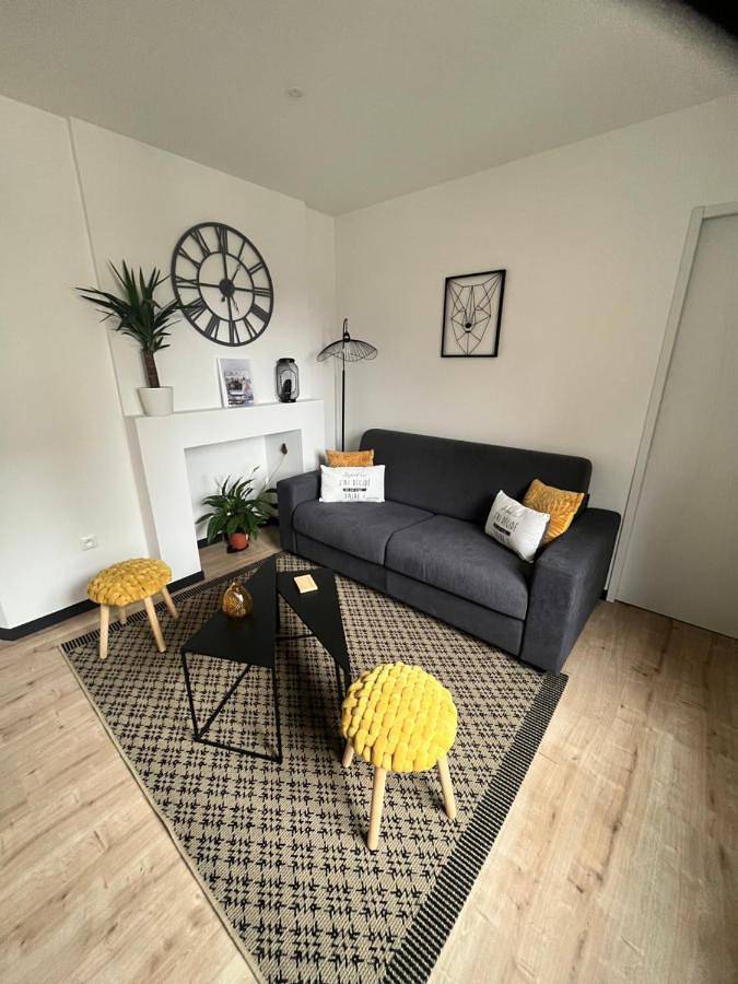 Appartement entier, Coin de paradis avec spa illimité en plein centre Avranches in Avranches, Baie du Mont-Saint-Michel
